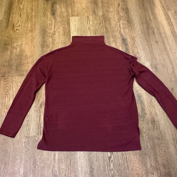 Ladies Nicole Miller Mock Turtleneck top - Picture 3 of 5